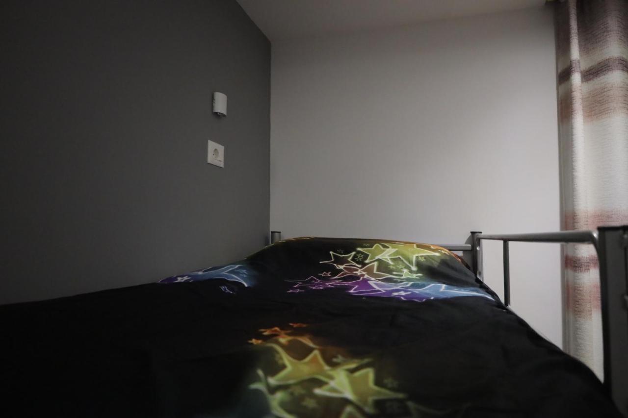טיראנה Sonche Hostel מראה חיצוני תמונה