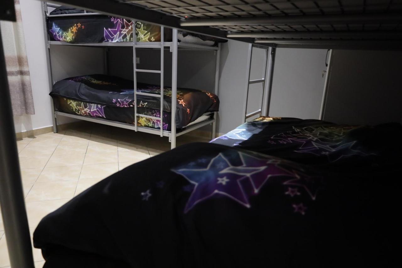 טיראנה Sonche Hostel מראה חיצוני תמונה