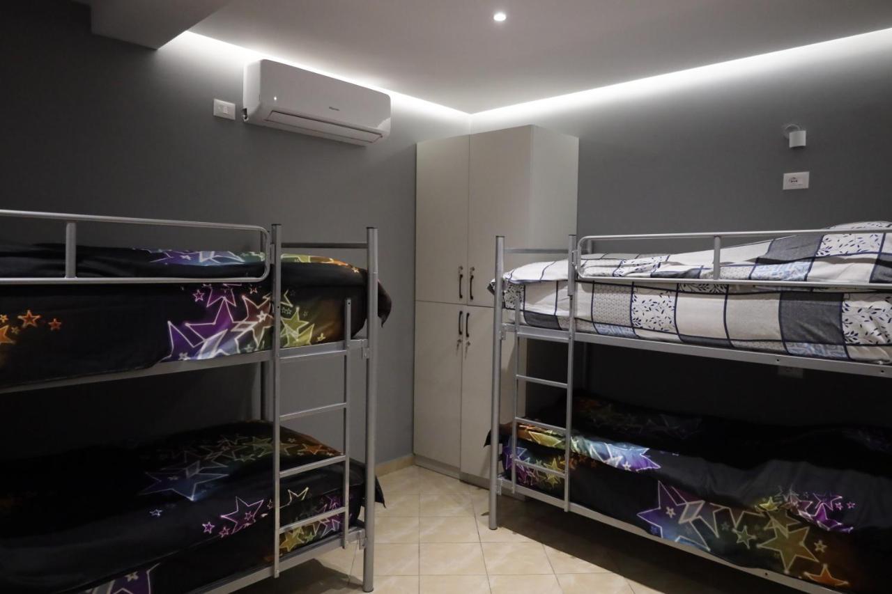 טיראנה Sonche Hostel מראה חיצוני תמונה