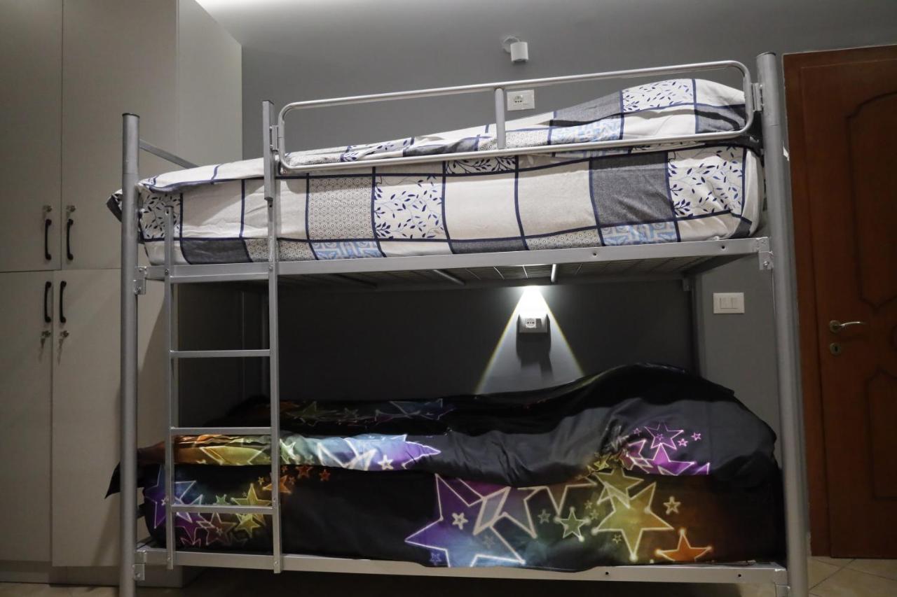 טיראנה Sonche Hostel מראה חיצוני תמונה