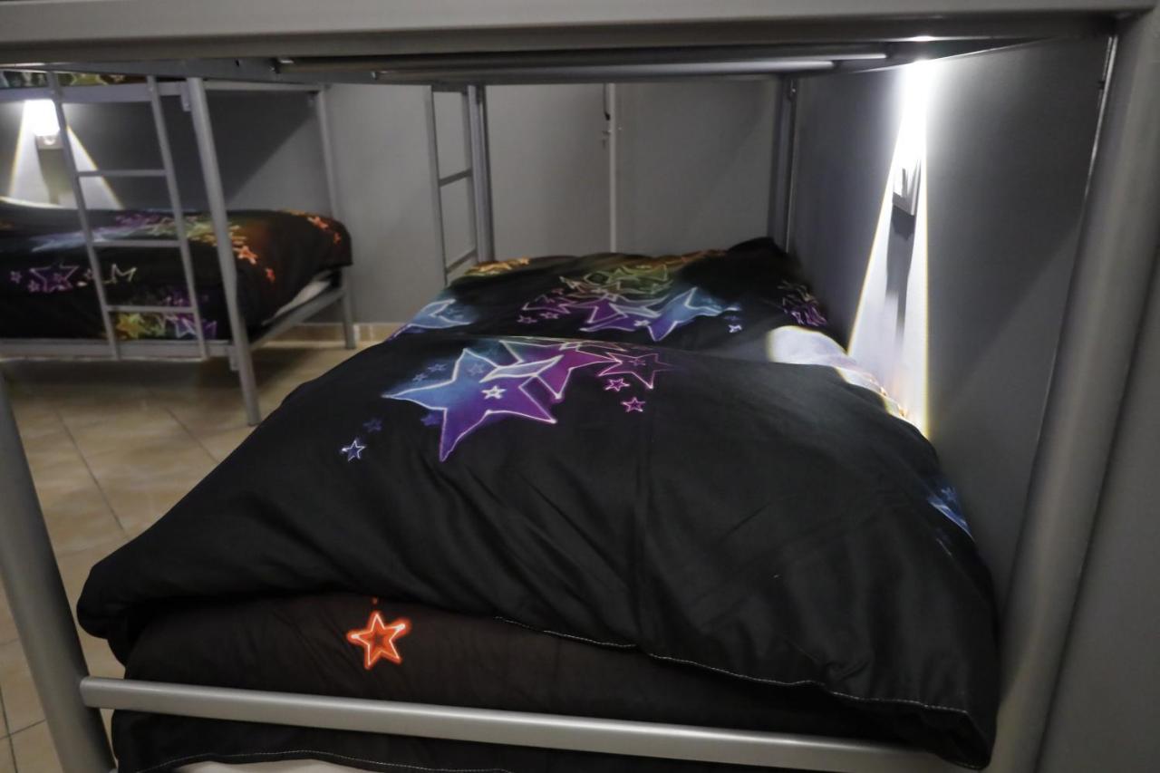 טיראנה Sonche Hostel מראה חיצוני תמונה